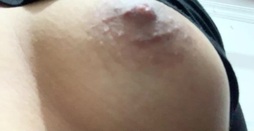 Cewek Jilbab Ngentot Tanpa Ampun di Meja Belajar