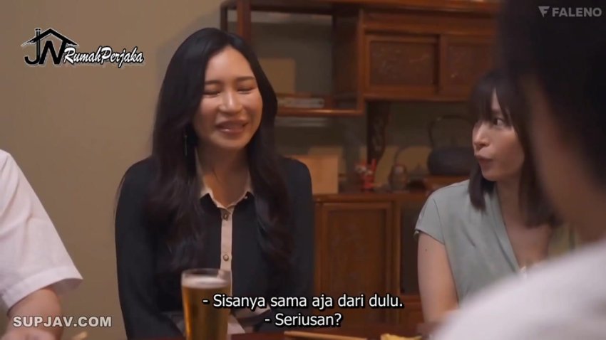 Tante Montok Ngulum Kontol di Ruang Tamu
