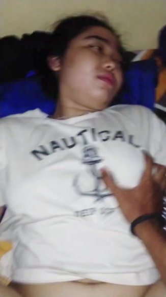 Janda Sange Rekam Sambil Coli di Bawah Meja