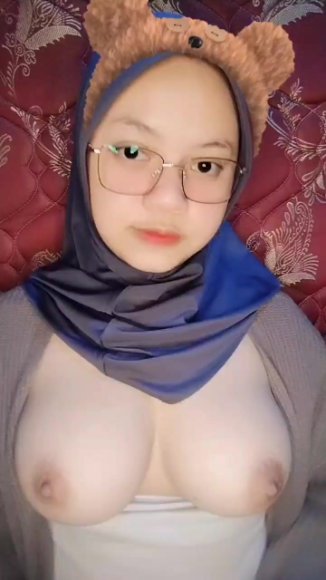 Tante Montok Ngulum Kontol di Balkon