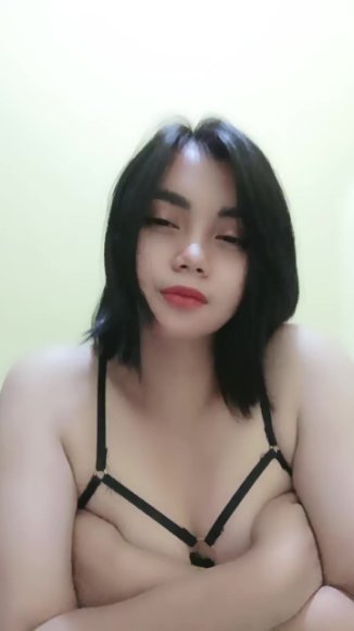 ABG Disetubuhin Diam-diam di Sofa