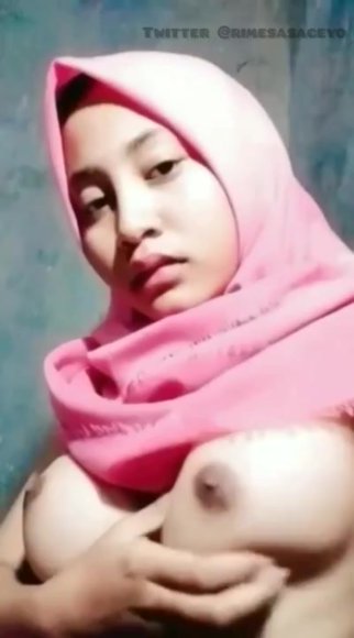 Tante Montok Main Dildo di Kamar di Kamar Mandi