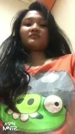 Tante Montok Minta Dientot Keras di Meja Belajar