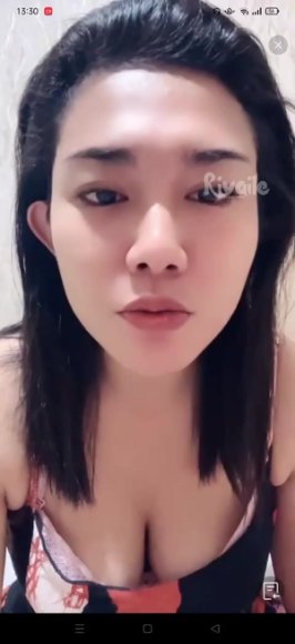 Siswi Nakal Main Jari Sambil Desah di Meja Belajar