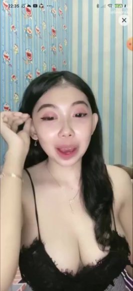 Cewek Genit Rekam Sambil Coli di Toilet Sekolah