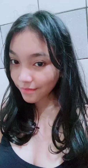 Janda Sange Sange Berat Langsung Ngewe di Sofa