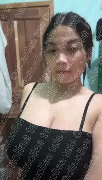 Cewek Genit Colmek Brutal di Sofa