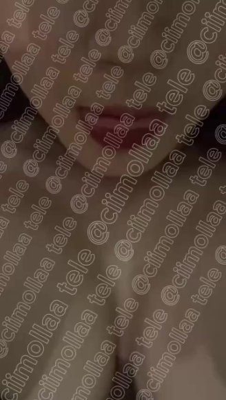Tante Bohay Main Jari Sambil Desah di Dapur