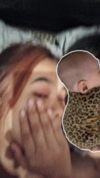 ABG Sange Berat Langsung Ngewe di Bawah Meja