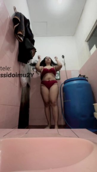 Tante Montok Sange Berat Langsung Ngewe di Toilet Sekolah