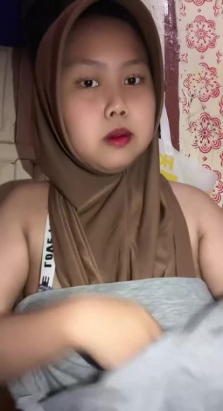 Cewek SMA Main Jari Sambil Desah di Kamar Mandi