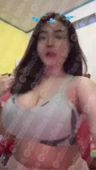 Cewek SMA Disetubuhin Diam-diam di Meja Belajar