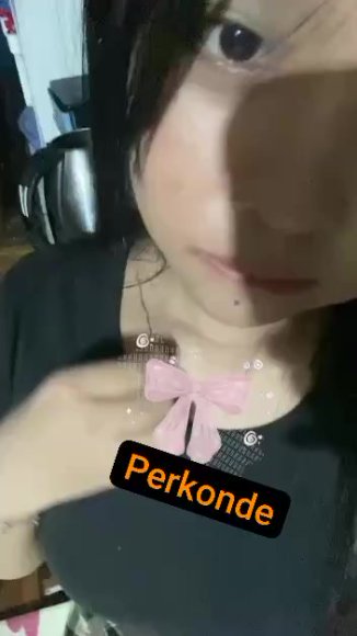 Janda Sange Rekam Sambil Coli di Taman Belakang