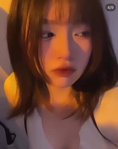 Janda Sange Colmek Brutal di Bawah Meja
