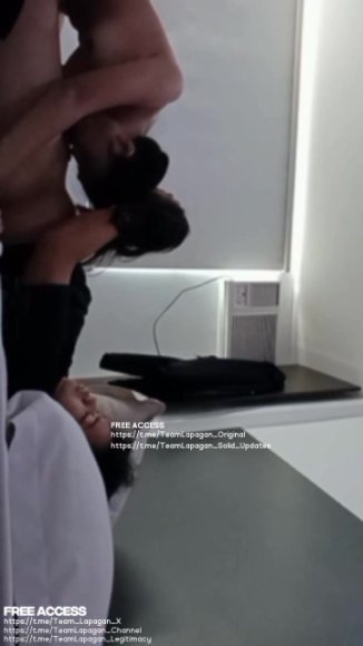 Tante Bohay Dientot dari Belakang di Bawah Meja