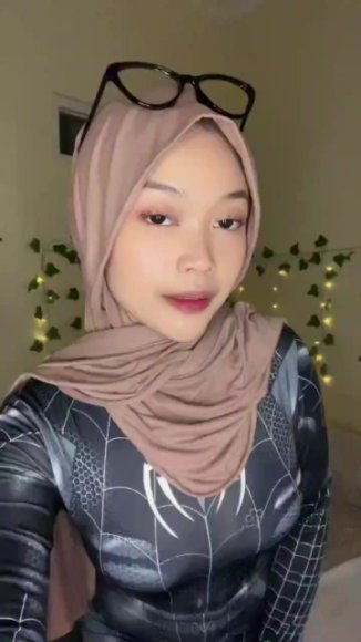 Cewek SMA Ngentot Tanpa Ampun di Kamar Mandi