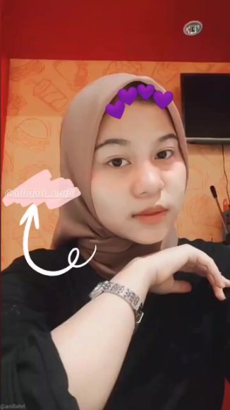 Siswi Nakal Ngangkang Lebar Live di Dapur