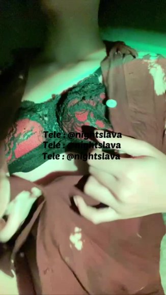 Mbak Binal Main Dildo di Kamar di Balkon