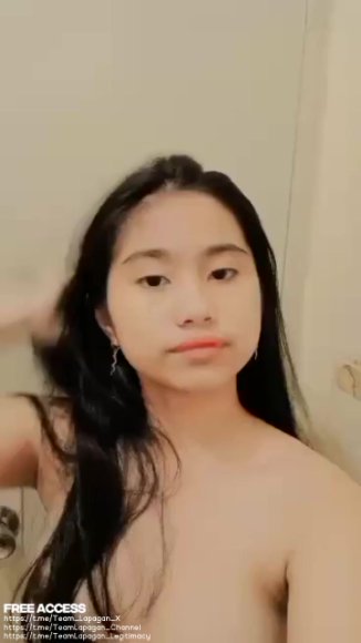 Siswi Nakal Live Show Buka CD di Taman Belakang