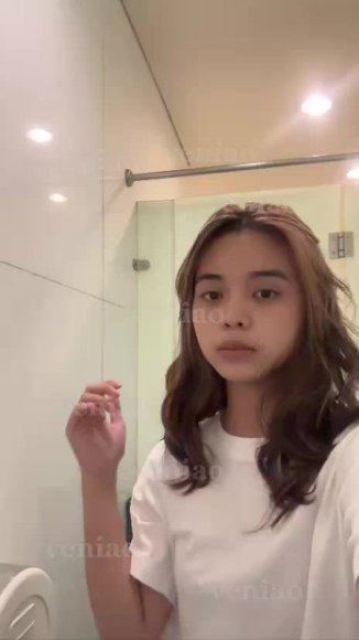 Mbak Binal Ngewe Bareng Pacar di Meja Belajar