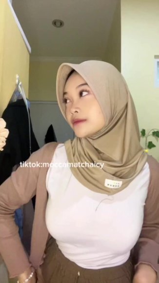 Tante Bohay Main Jari Sambil Desah di Kamar Kos