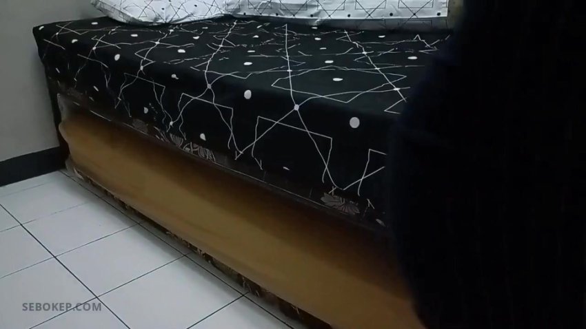 Janda Sange Ngentot Tanpa Ampun di Ruang Tamu