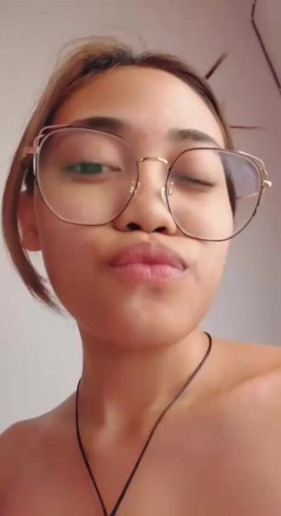 Janda Sange Live Show Buka CD di Balkon