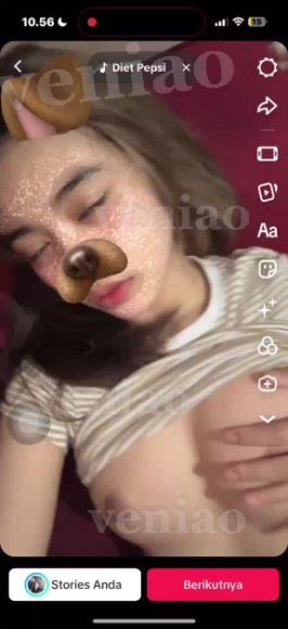 Mbak Binal Sange Berat Langsung Ngewe di Taman Belakang