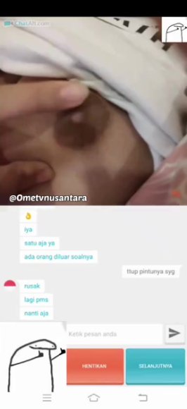 Janda Sange Ngentot Tanpa Ampun di Taman Belakang