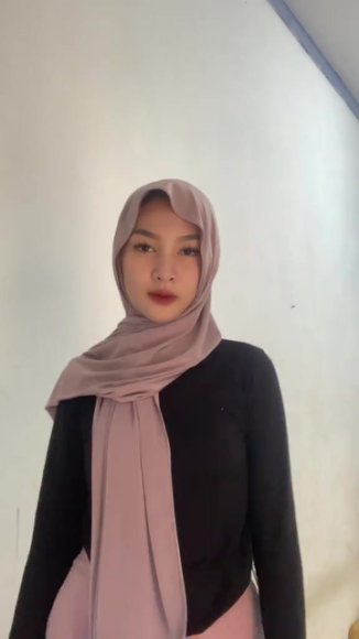 Cewek Kacamata Dientot Sampai Njerit di Kamar Mandi