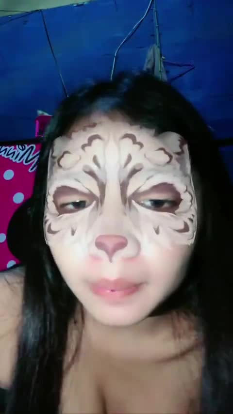 ABG Rekam Sambil Coli di Bawah Meja