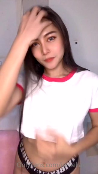 Tante Montok Dientot Sampai Njerit di Ruang Tamu