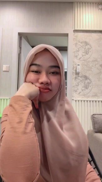 Tante Bohay Dientot dari Belakang di Toilet Sekolah