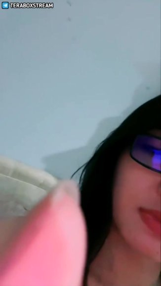 Tante Bohay Live Show Buka CD di Bawah Meja