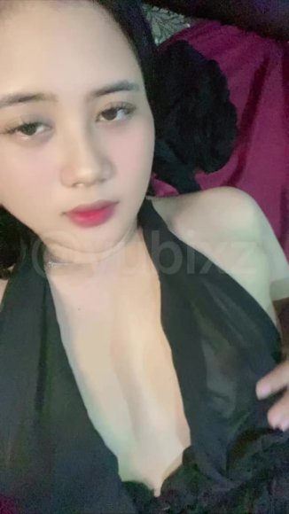 Mbak Binal Sange Berat Langsung Ngewe di Balkon