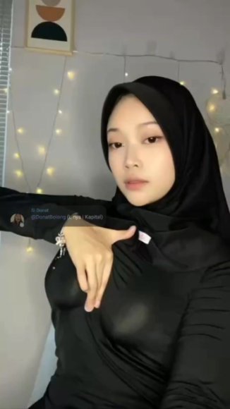 Tante Montok Live Show Buka CD di Kamar Kos