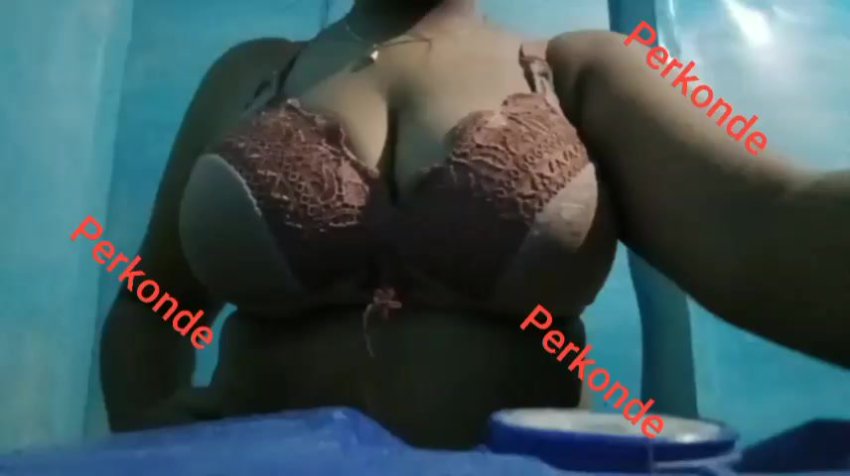 ABG Minta Dientot Keras di Kamar Mandi
