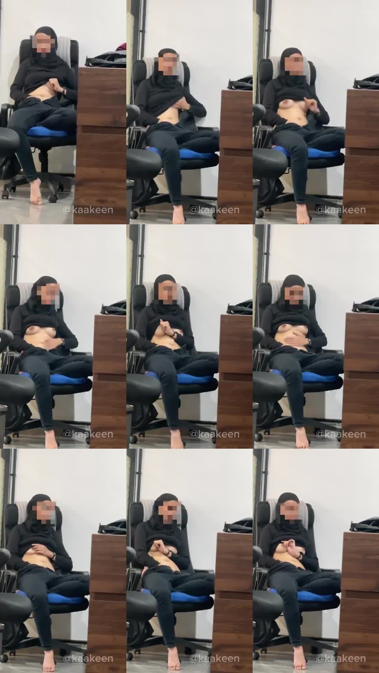 Eksib di kantor
