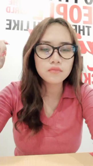 Cewek Kacamata Colmek Brutal di Toilet Sekolah