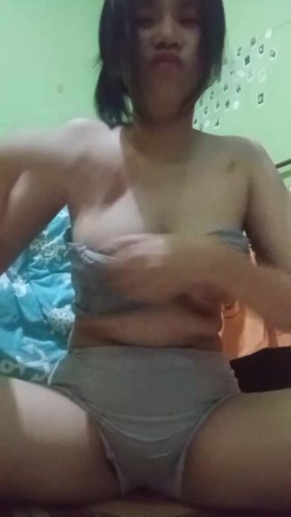 Cewek SMA Ngewe Bareng Pacar di Kamar Mandi
