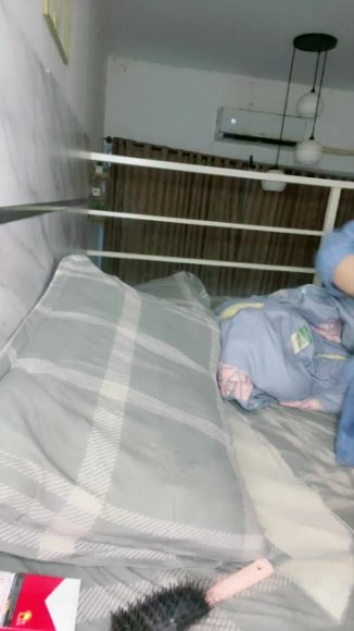 Janda Sange Disetubuhin Diam-diam di Ruang Tamu