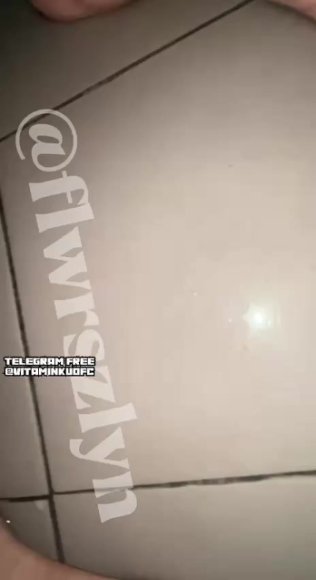 Cewek Kacamata Dientot Sampai Njerit di Balkon