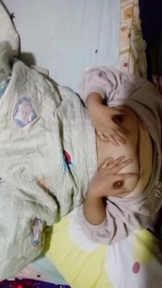 Tante Bohay Dientot dari Belakang di Ruang Tamu