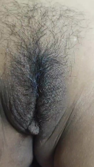 Cewek Genit Minta Dientot Keras di Kamar Mandi