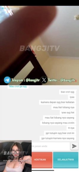 Tante Montok Minta Dientot Keras di Bawah Meja