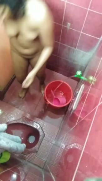 ABG Dientot Sampai Njerit di Taman Belakang