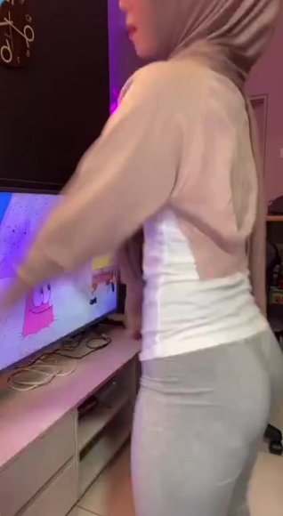 Janda Sange Live Show Buka CD di Ruang Tamu