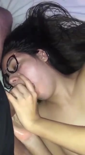 gangbang temen mahasiswa cantik kacamata