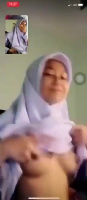 cewek smp kerudung ini udah jago colmek saat vcs