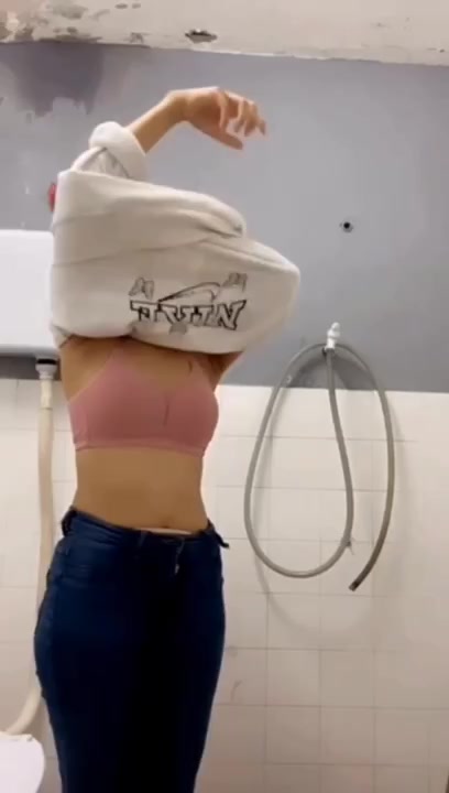 putri mega abg jilbab cantik bugil buat pacar